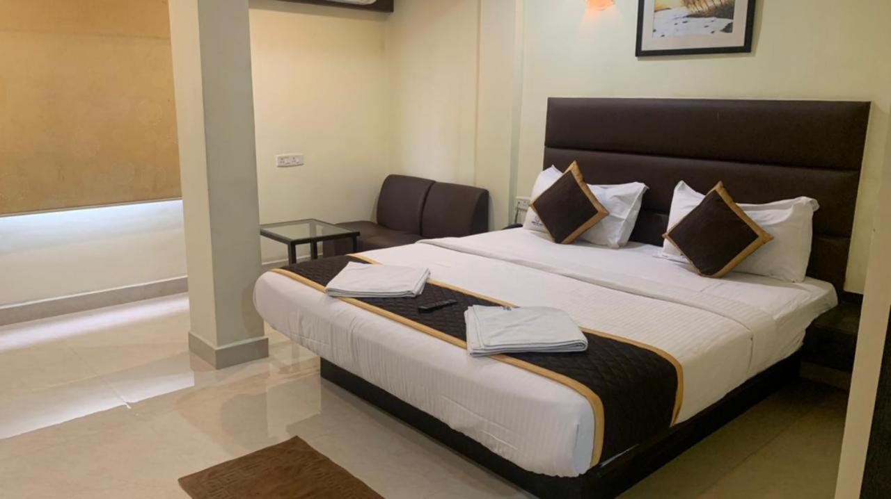 Ample Yard Hotel Chennai Luaran gambar
