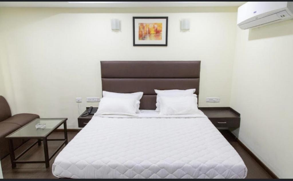 Ample Yard Hotel Chennai Luaran gambar
